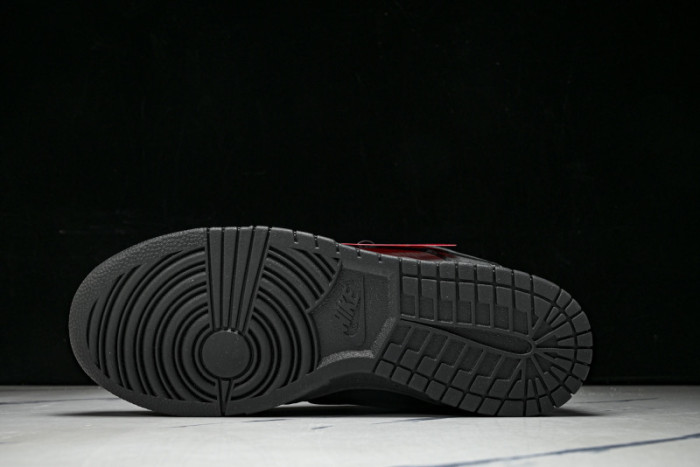 nike sb dunk low  Svp*me 94 black  hq8487-001