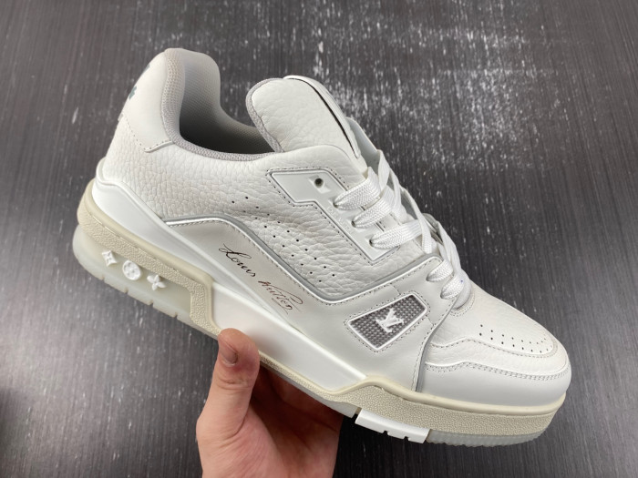 LV SNEAKER LOW   120401