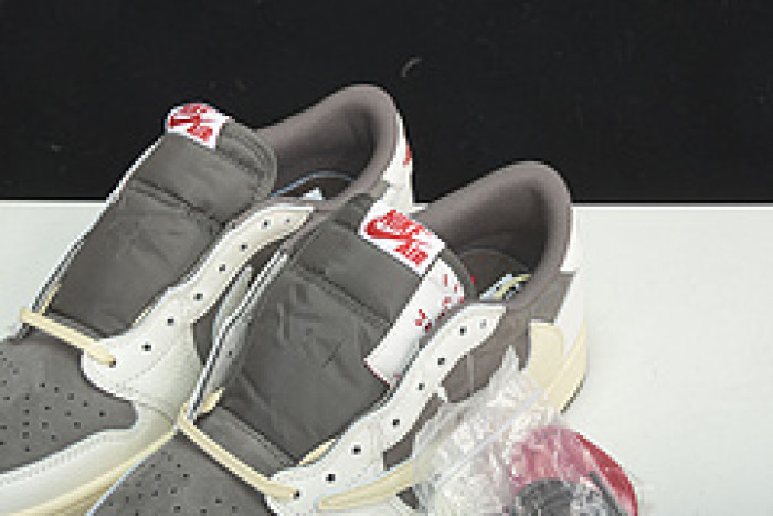 TRAVIS SCOTT X AIR JORDAN 1 LOW OG REVERSE MOCHA DM7866-162