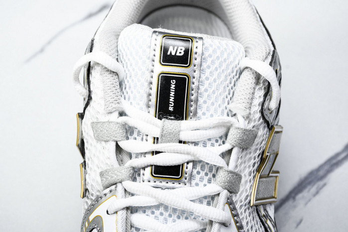 new Ba1an*e 1906r white rain cloud silver metallic m1906ri