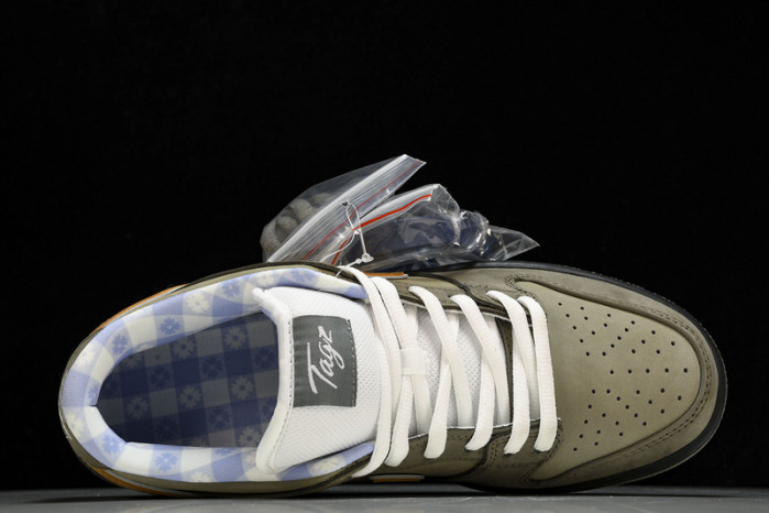 Concepts x Nike SB Dunk Low Grey Lobster  BV1310-105