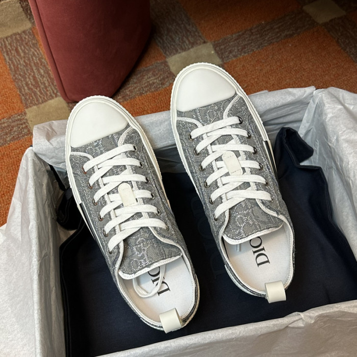 D10R B23 Sneakers Low Top