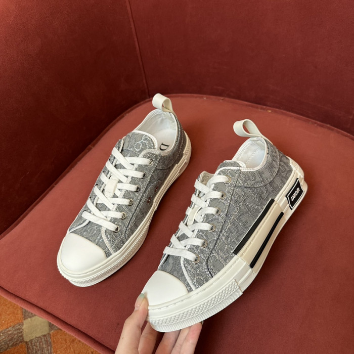D10R B23 Sneakers Low Top