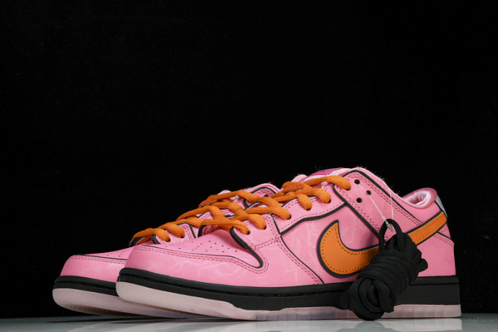 The Powerpuff Girls x Nike SB Dunk Low “Blossom”  FD2631-600