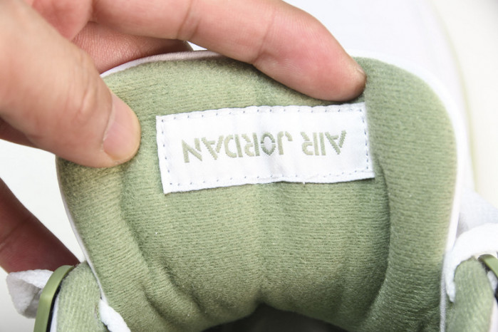 Air Jordan 4 WMNS “Seafoam” AQ9129-103