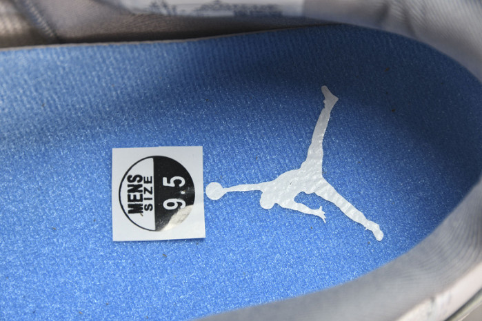 Air Jordan 11 "Cement Grey"  AV2187-140