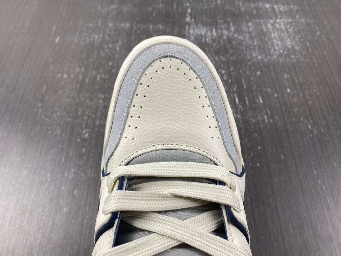 LV SNEAKER LOW   120402