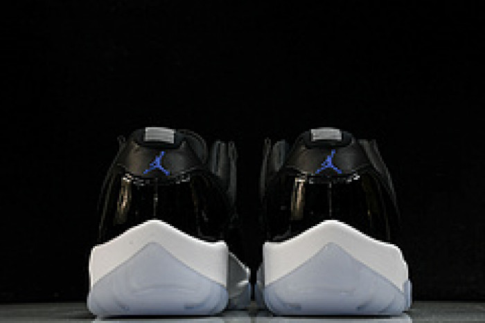 Air Jordan 11 Low "Space Jam"  FV5104-004