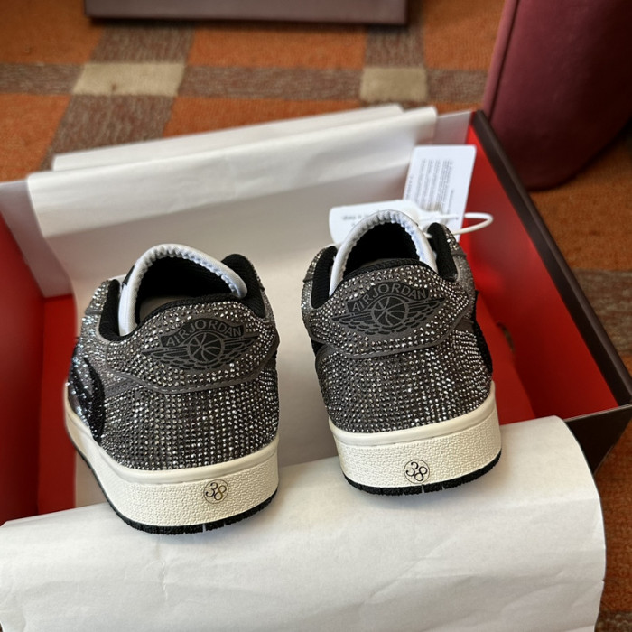 AIR JORDAN 1 RETRO  AJ-31