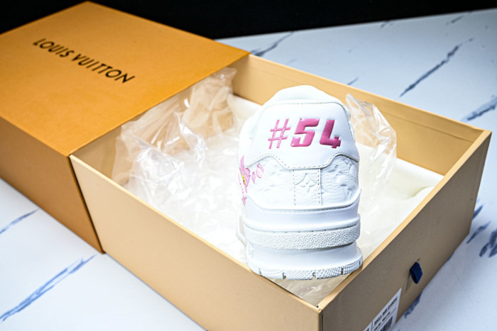 LV SNEAKER TRAINER FOR-LV450