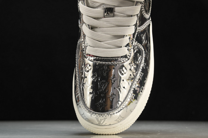 Nike Air Force 1 LV 022304