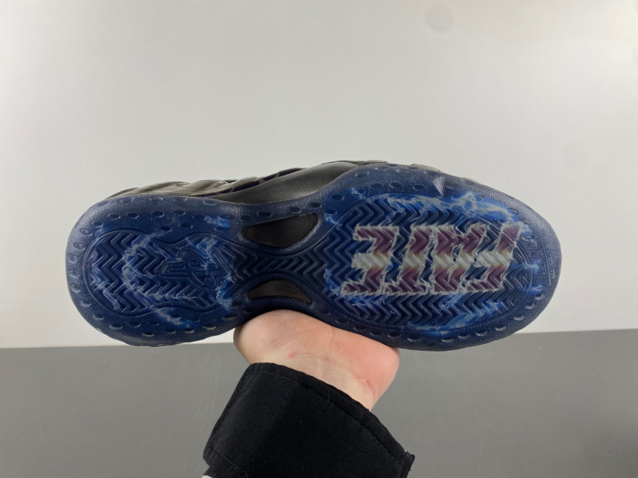 TEKKEN 8 x Nike Air Foamposite One “Kazuya Mishima”  FQ9050-400