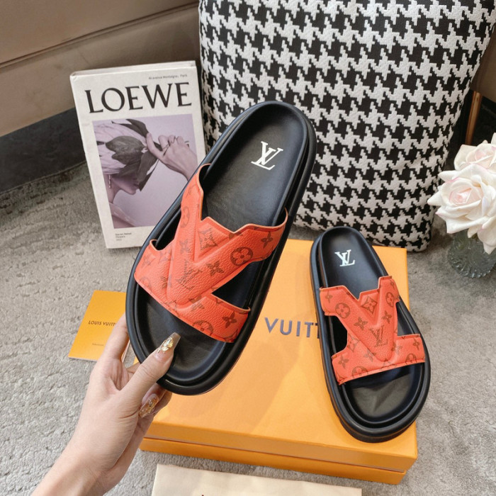 LV SLIPPERS