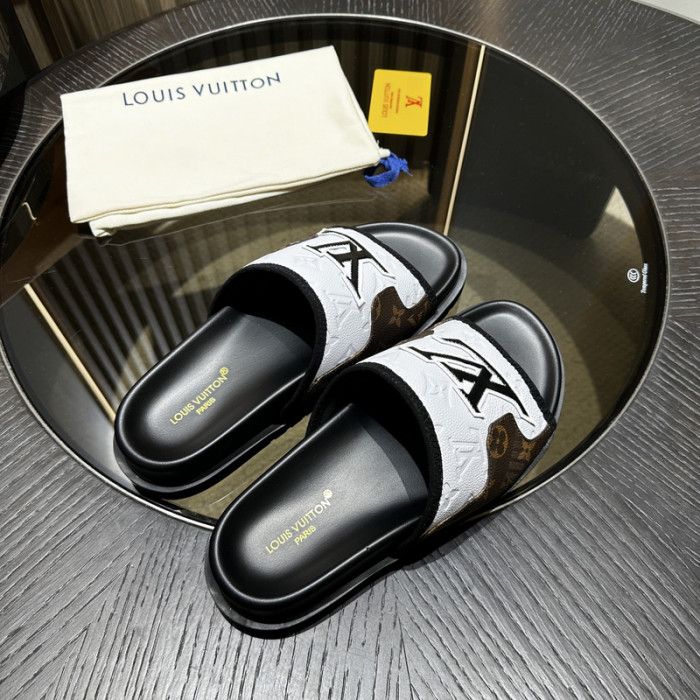 LV SLIPPERS