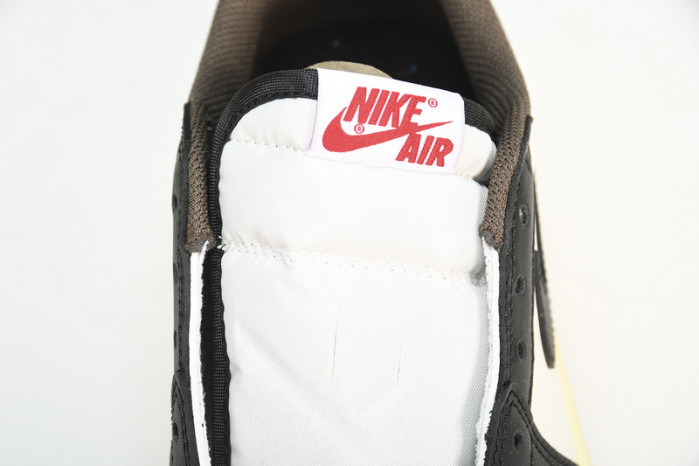 Travis Scott x Air Jordan 1 Low "Dark Mocha" CQ4277-105