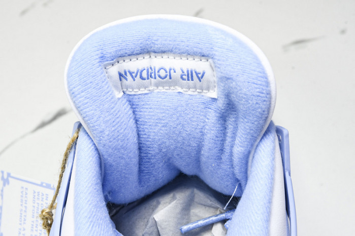 Air Jordan 4 “Forget Me Not” WMNS HV0823-100