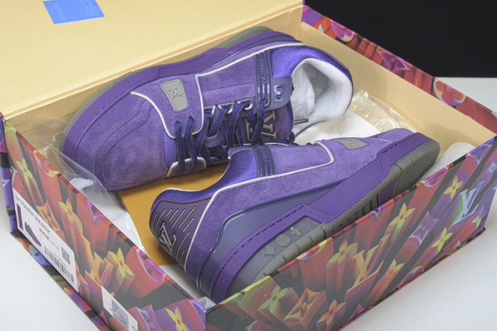 LV SNEAKER LOW YEE-009