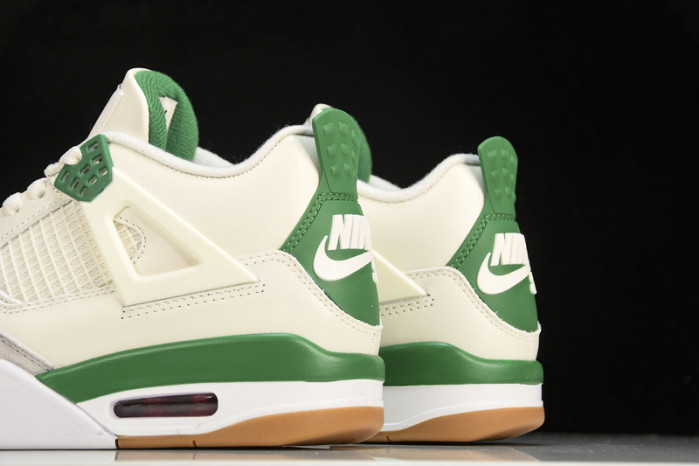Nike SB x Air Jordan 4 “Pine Green” DR5415-103