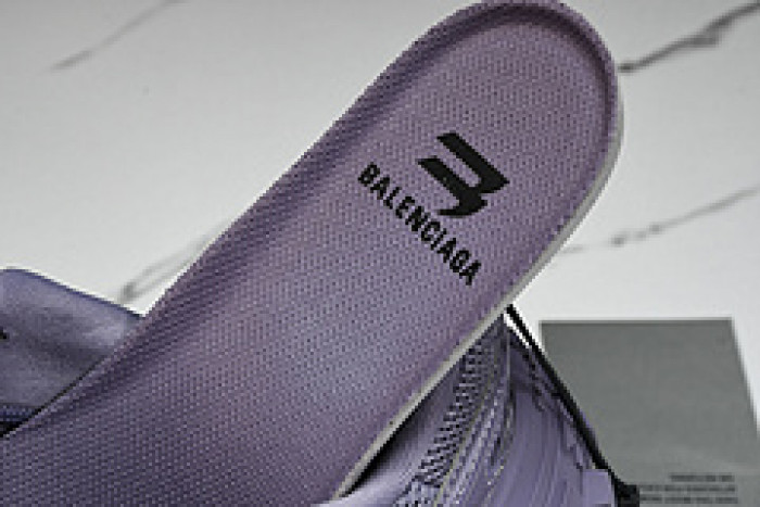 BLCG    Defender Rubber Platform Sneakers  685613 W2RAM5500