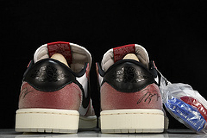Trophy Room x Air Jordan 1 Low OG  FN0432-017