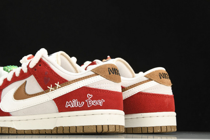 Nike Dunk Low se 85 Merry Christmas DO9457-112