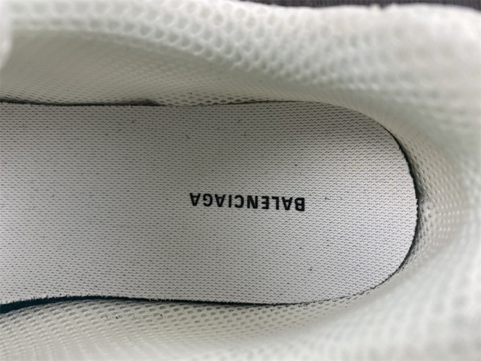 blcg   phanT0m  yeeshoes042101