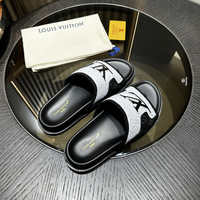 LV SLIPPERS