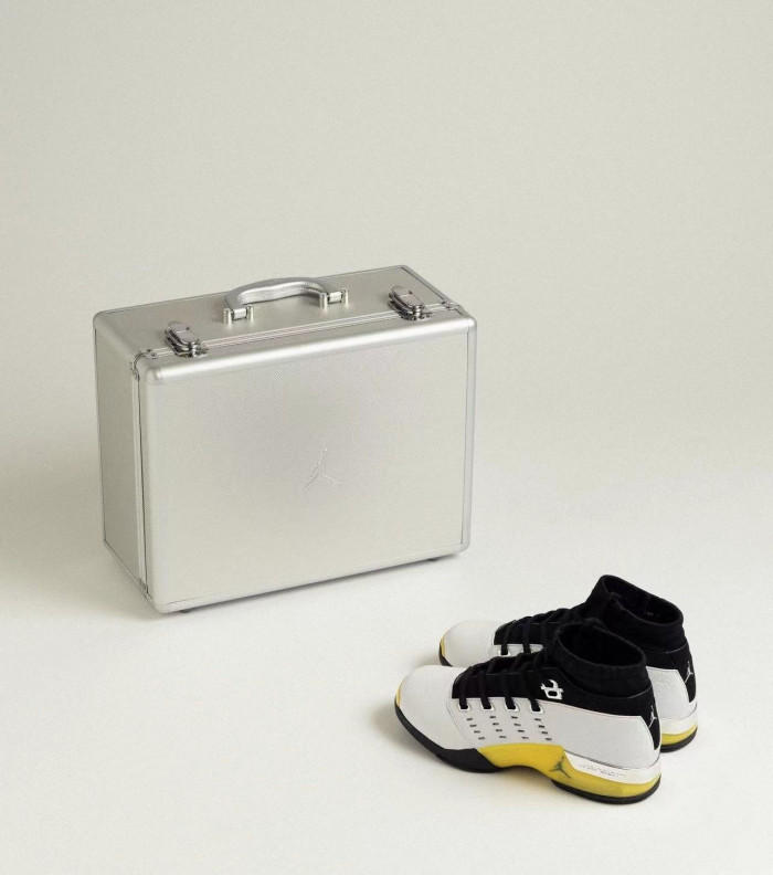 Air Jordan 17 Low “Lightning”  FJ0395-100