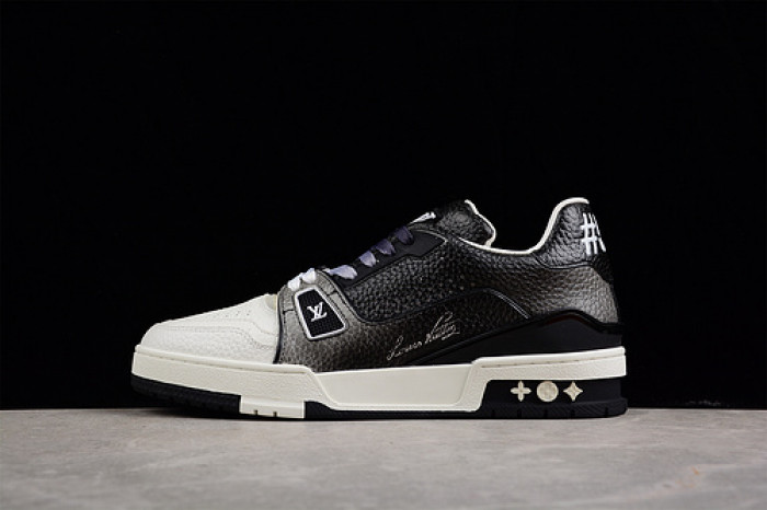 LV SNEAKER LOW YEE-016