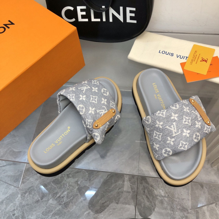 LV SLIPPERS