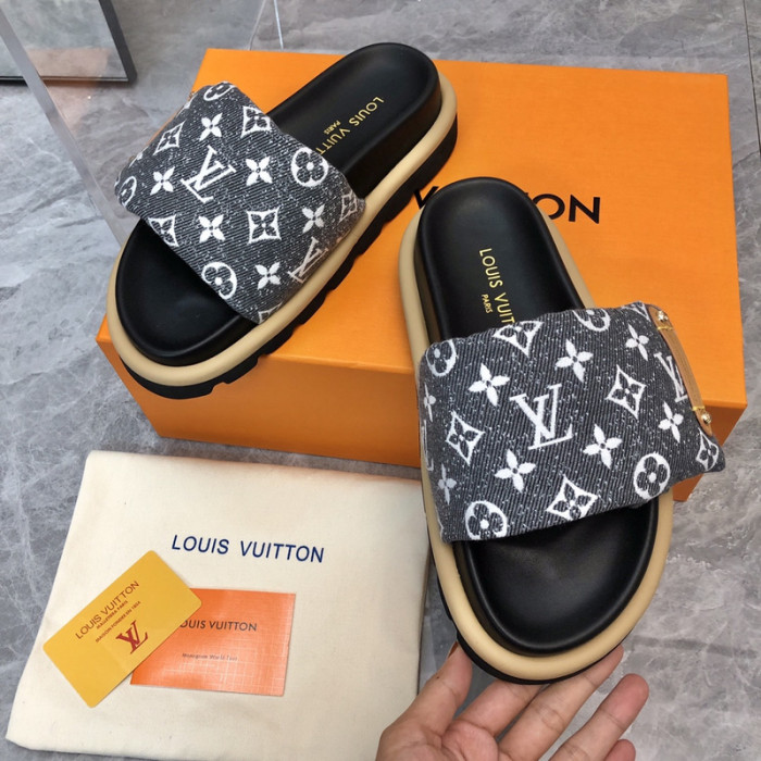 LV SLIPPERS
