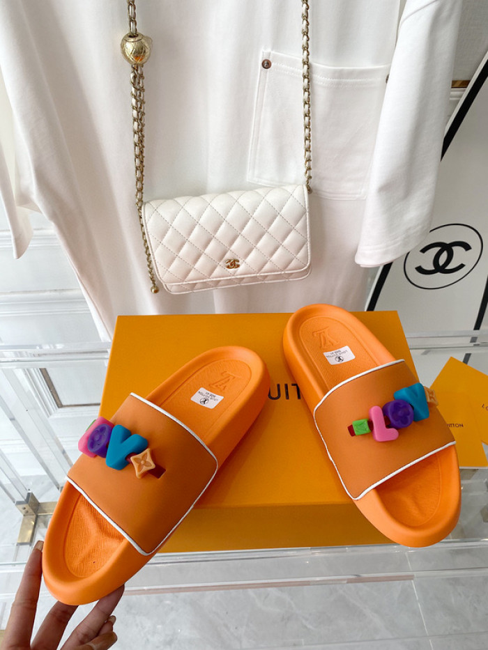 LV SLIPPERS