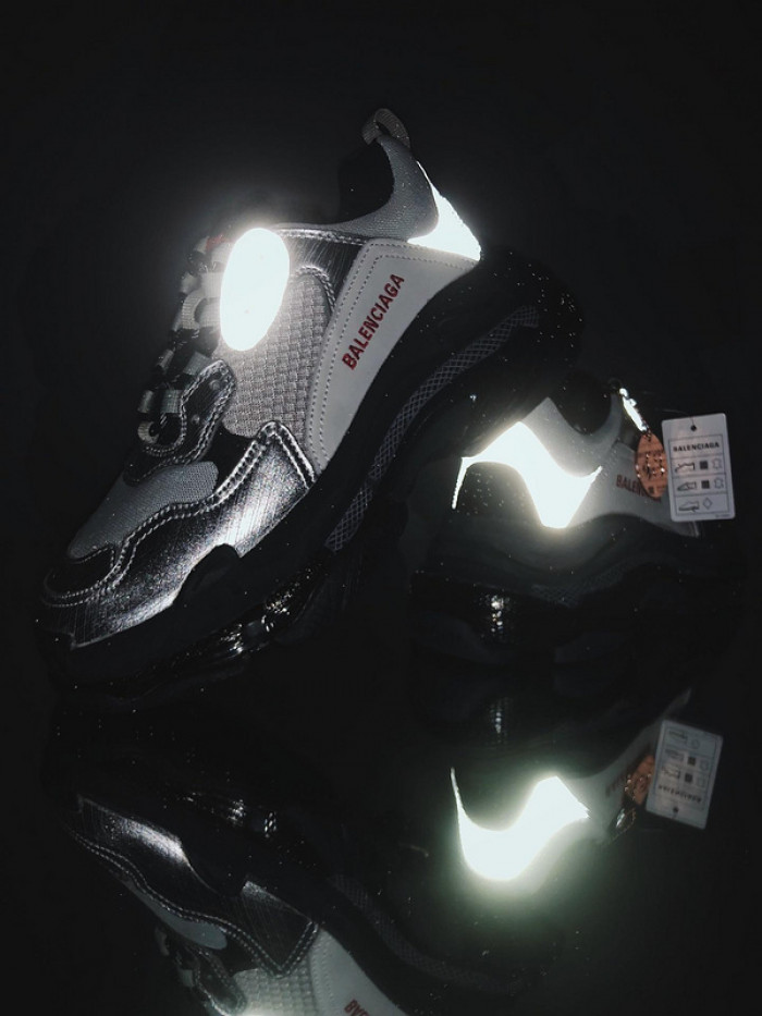 BLCG TRIPLE TRAINER ‘GRAY SILVER‘ 541624 W09E1 7320