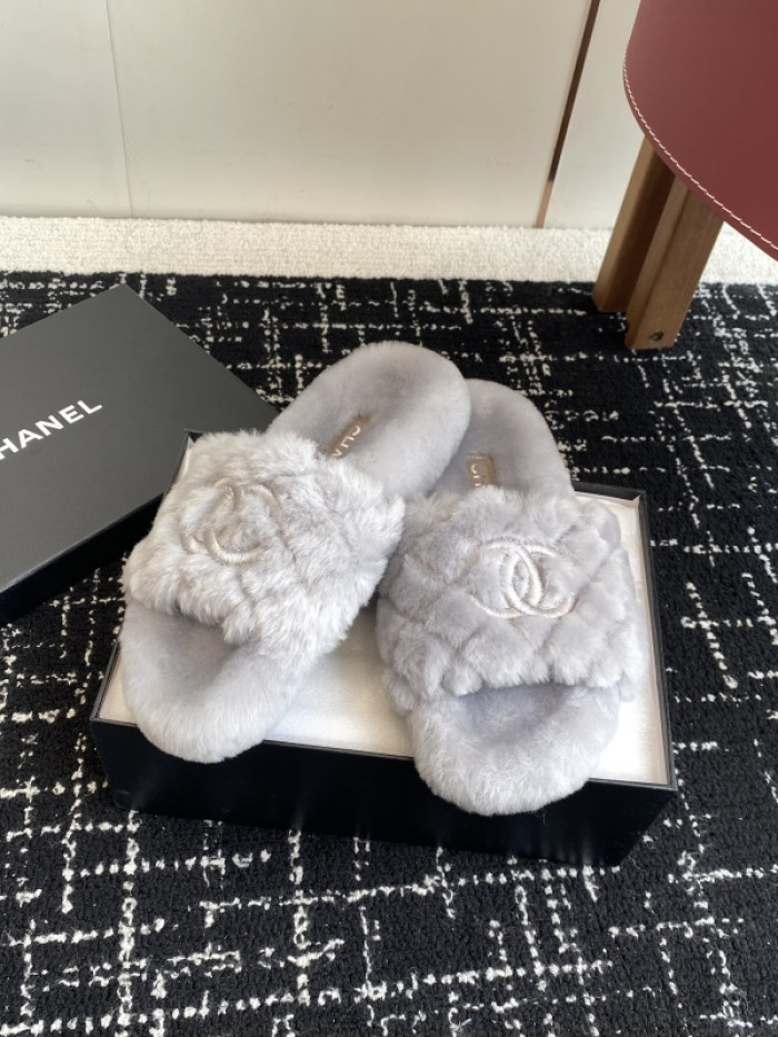 CH*NEL SLIPPERS