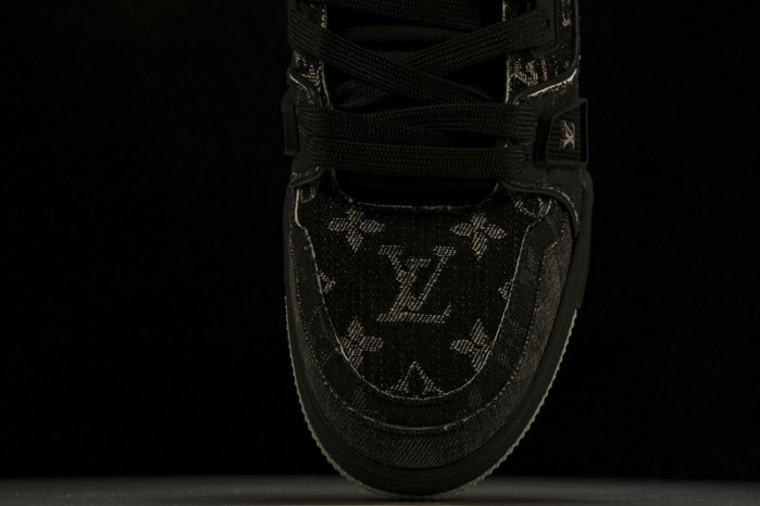 LV SNEAKER LOW  020401