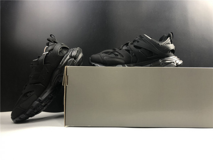 BLCG Track Trainer Black 542023 W3GB1 7302