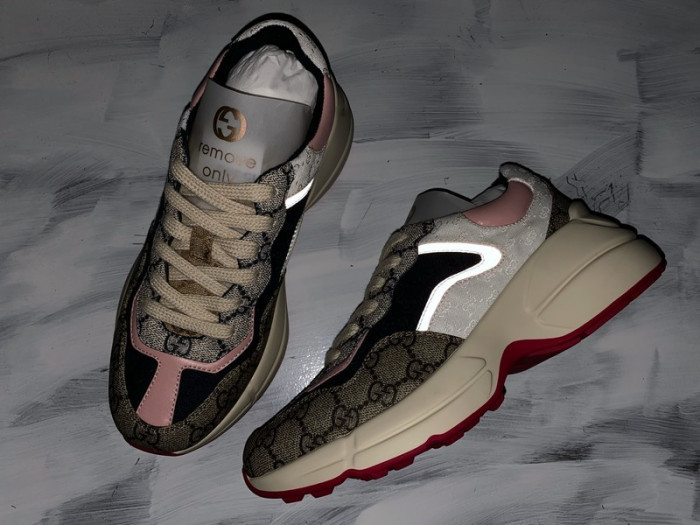 Gv*c rhyton vintage trainer sneaker 620185 99wf0 4371