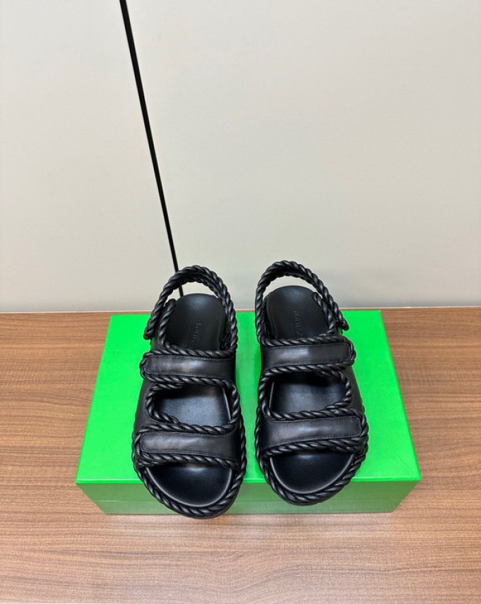 b0ttega Ven*ta  slides