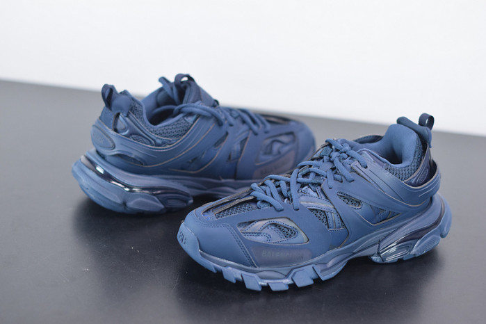 BLCG Track Trainer Dark Navy 542023 W2LA1 4107